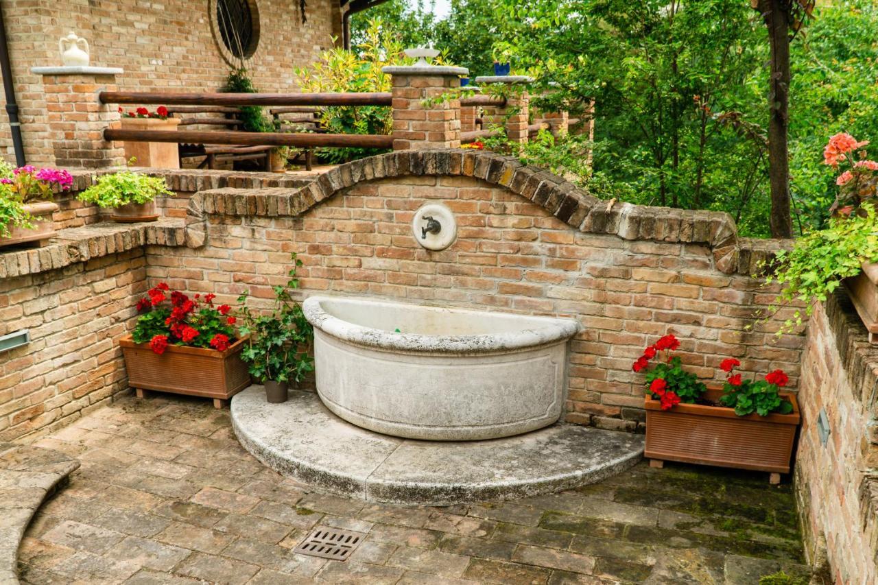 Agriturismo Relais "Il Bricco" Nizza Monferrato Extérieur photo