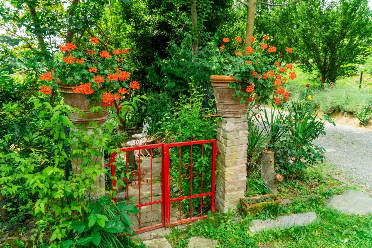Agriturismo Relais "Il Bricco" Nizza Monferrato Extérieur photo