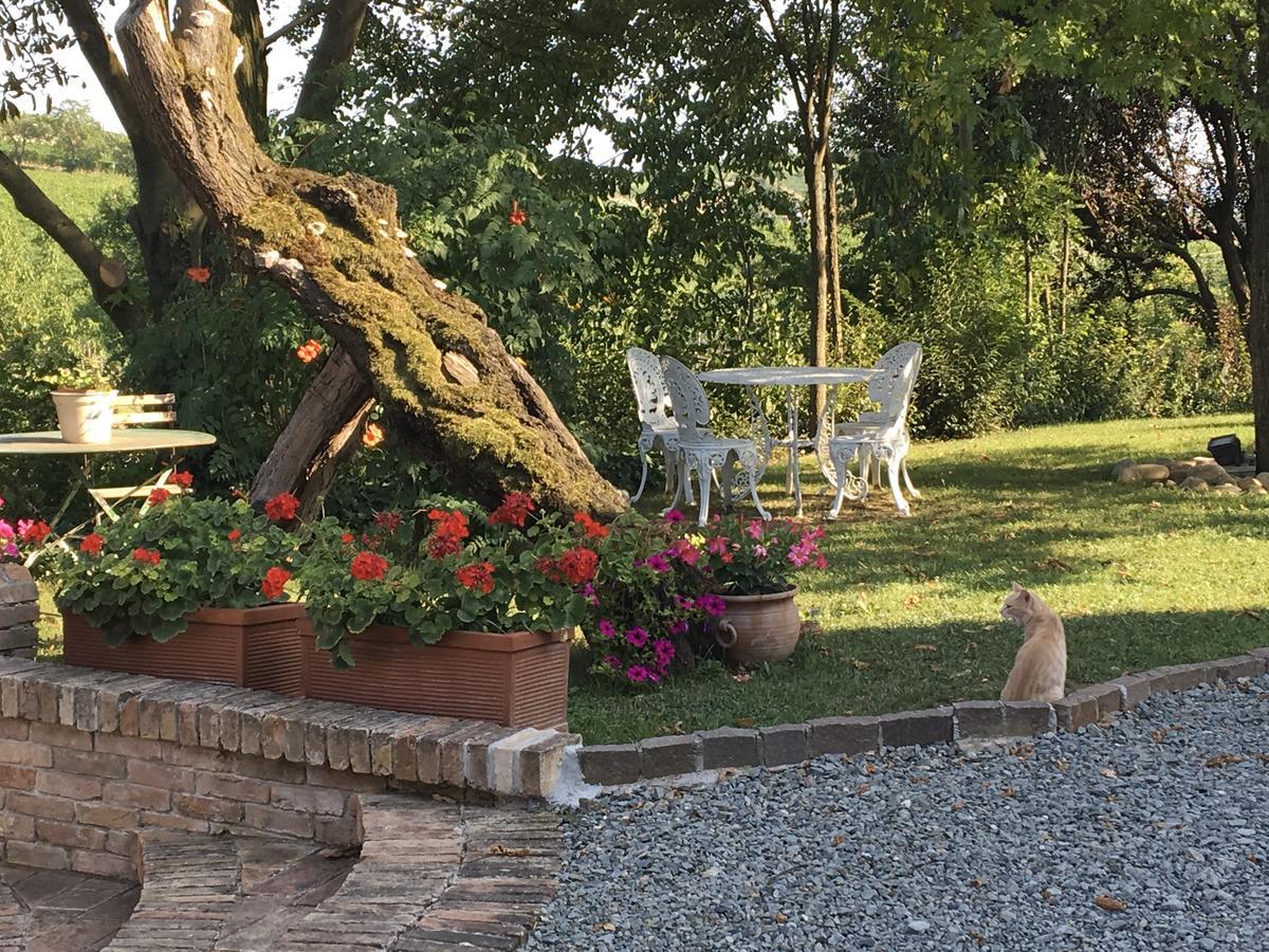 Agriturismo Relais "Il Bricco" Nizza Monferrato Extérieur photo