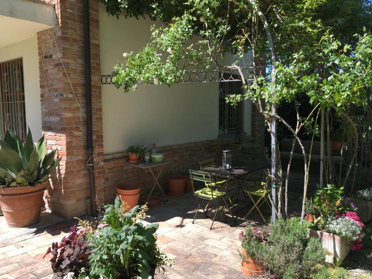 Agriturismo Relais "Il Bricco" Nizza Monferrato Extérieur photo
